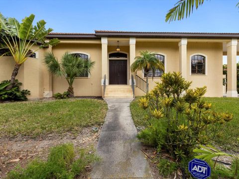 A home in SARASOTA