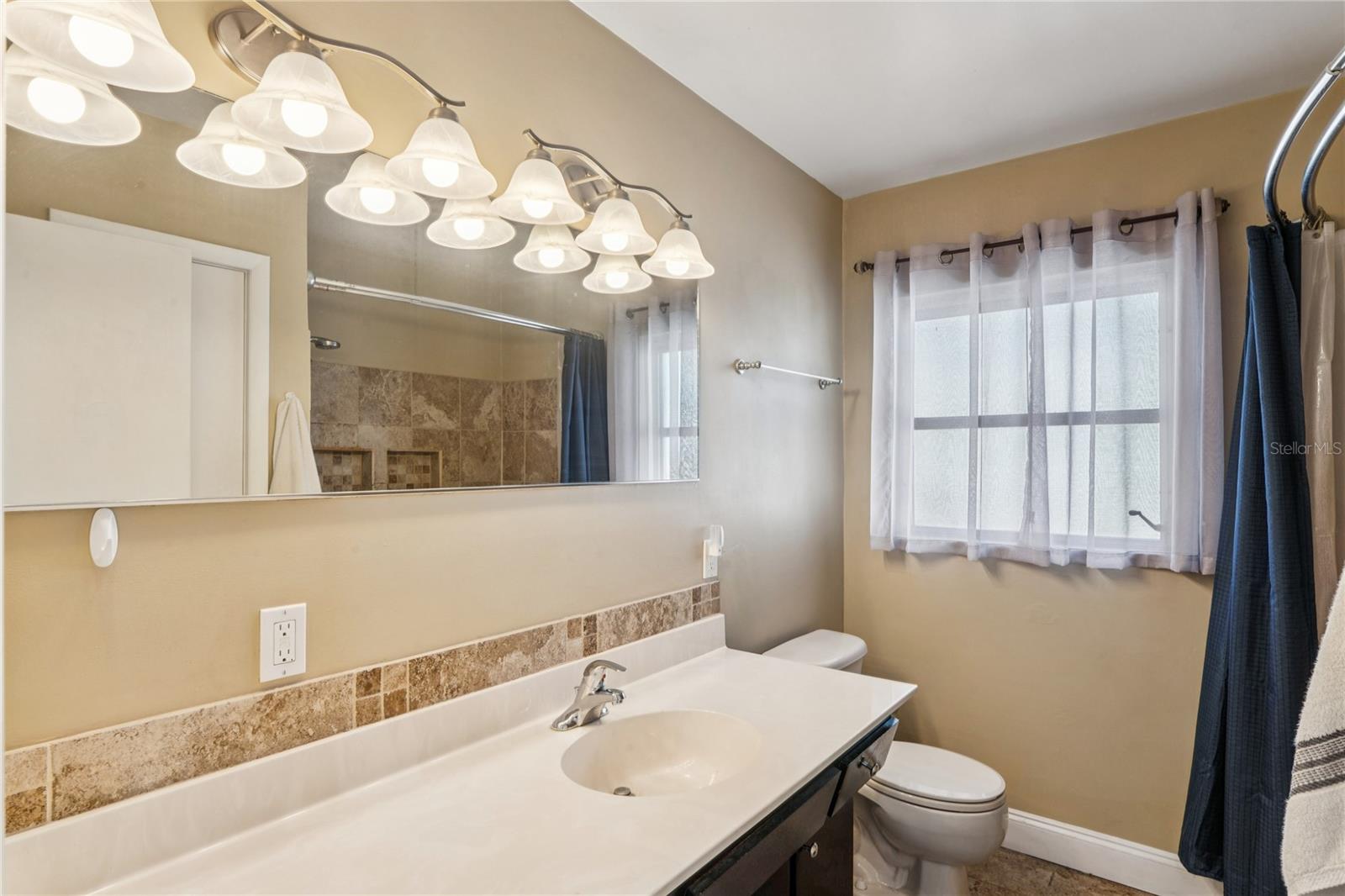 LAKE SHORE ESTATES 3RD ADD - Residential