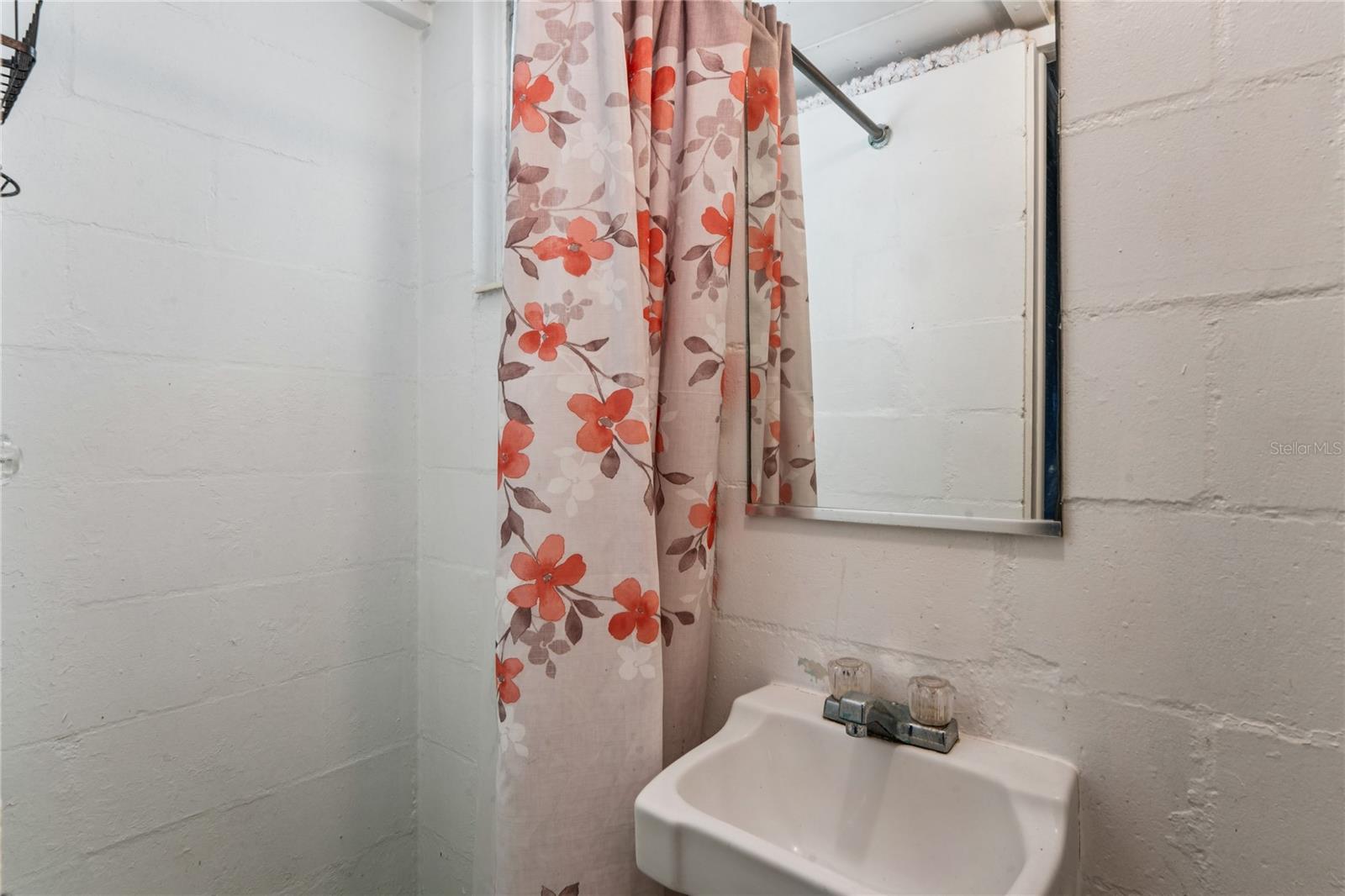 LAKE SHORE ESTATES 3RD ADD - Residential