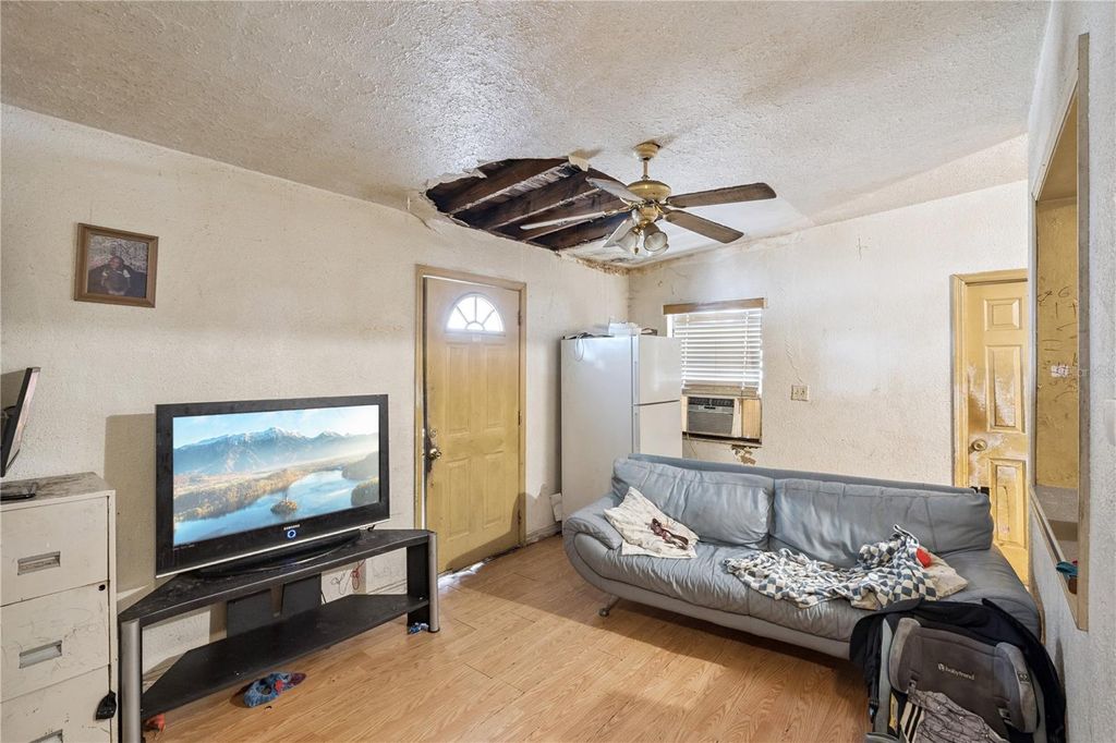 Photo of 605 Danvers Street, Eustis, FL 32726 (MLS # C7523425)