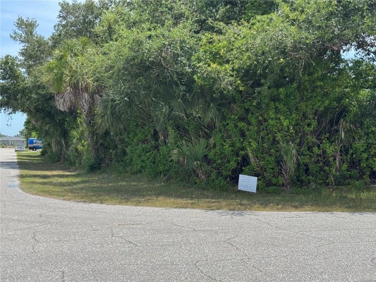 7251 FINNEGAN ST, PORT CHARLOTTE, FL 33981 - Image d2e3f1e943b5c99ccc395d03c8f1c3ab/2314106385