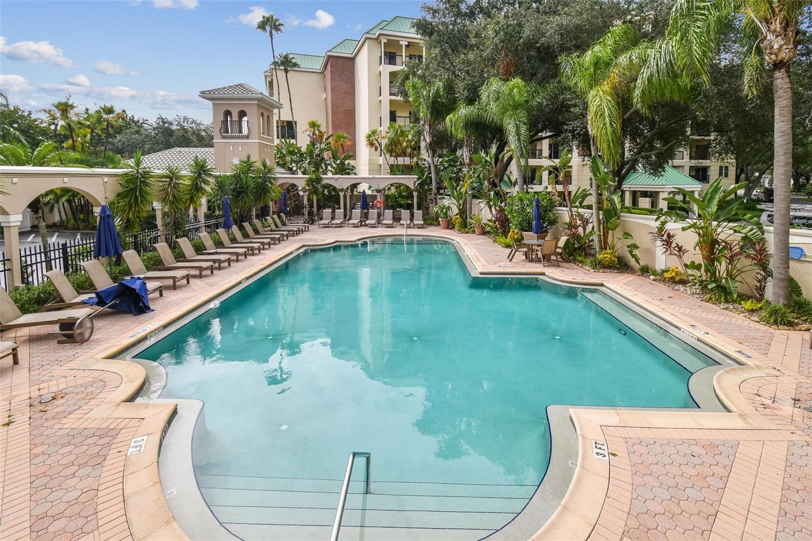 HARBOUR PLACE CITY HOMES A CON - Residential Lease