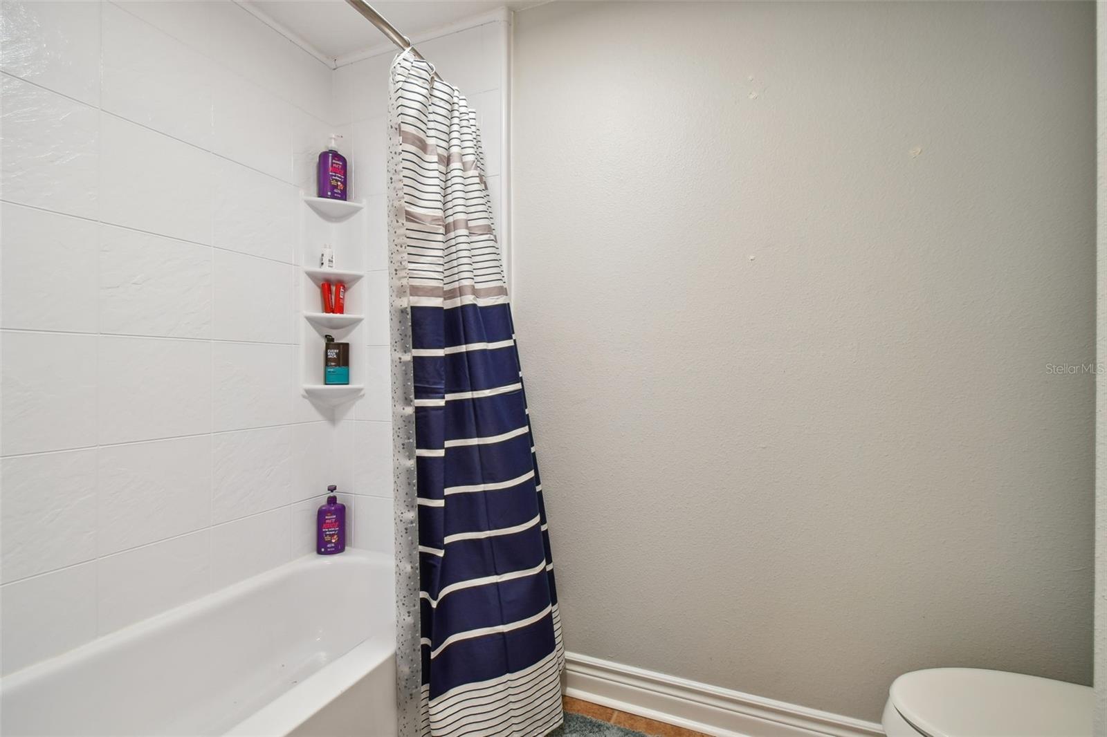 HARBOUR PLACE CITY HOMES A CON - Residential Lease