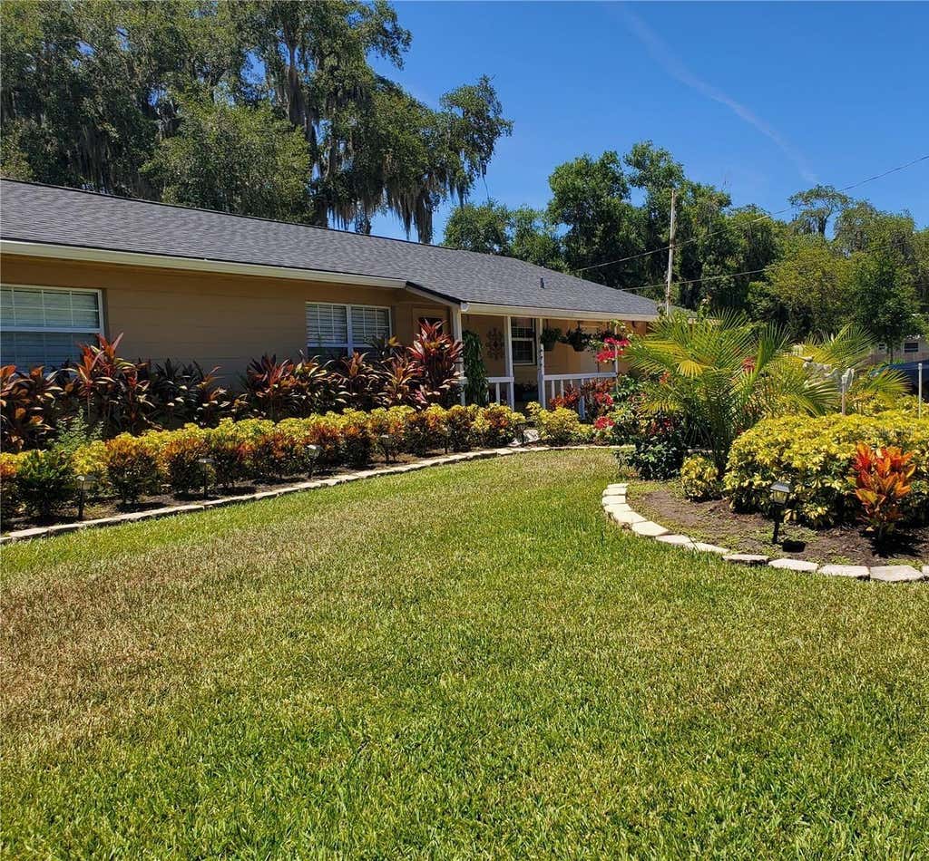 Photo of 916 Vermont Avenue, Saint Cloud, FL 34769 (MLS # S5154594)