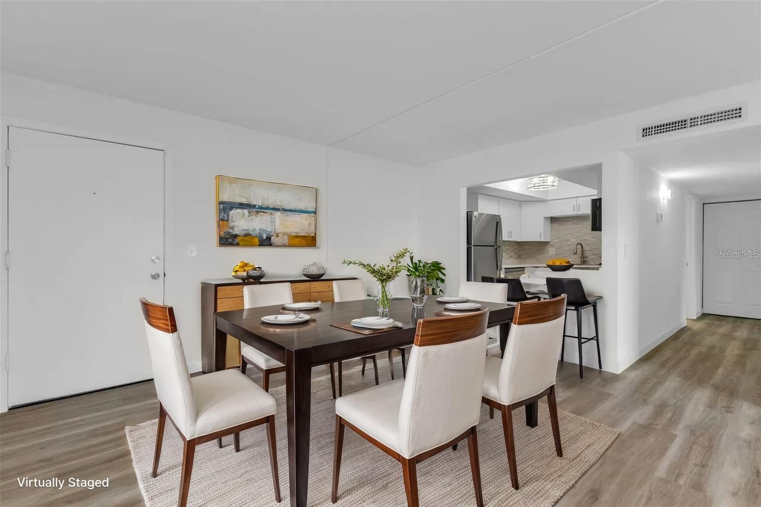 CHELSEA HOUSE - Residential