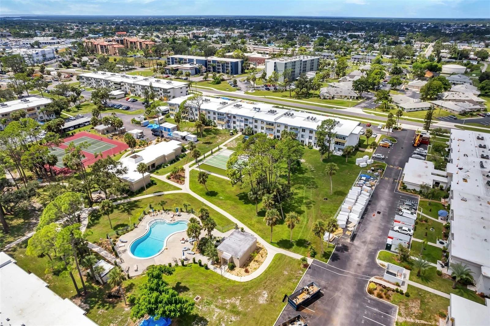 CHELSEA HOUSE - Residential