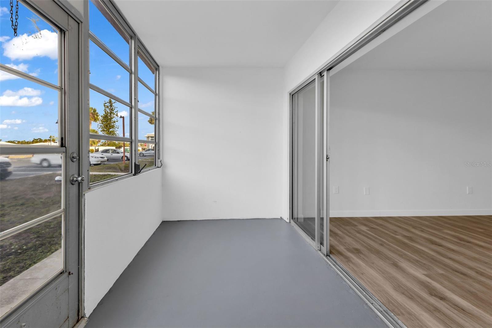 CHELSEA HOUSE - Residential