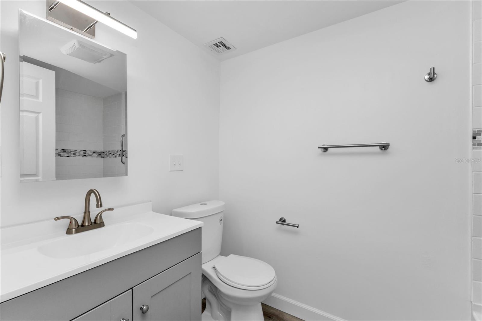 CHELSEA HOUSE - Residential