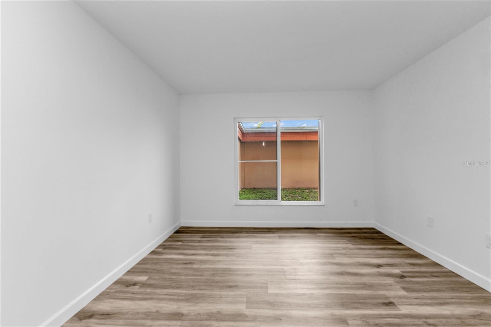 CHELSEA HOUSE - Residential