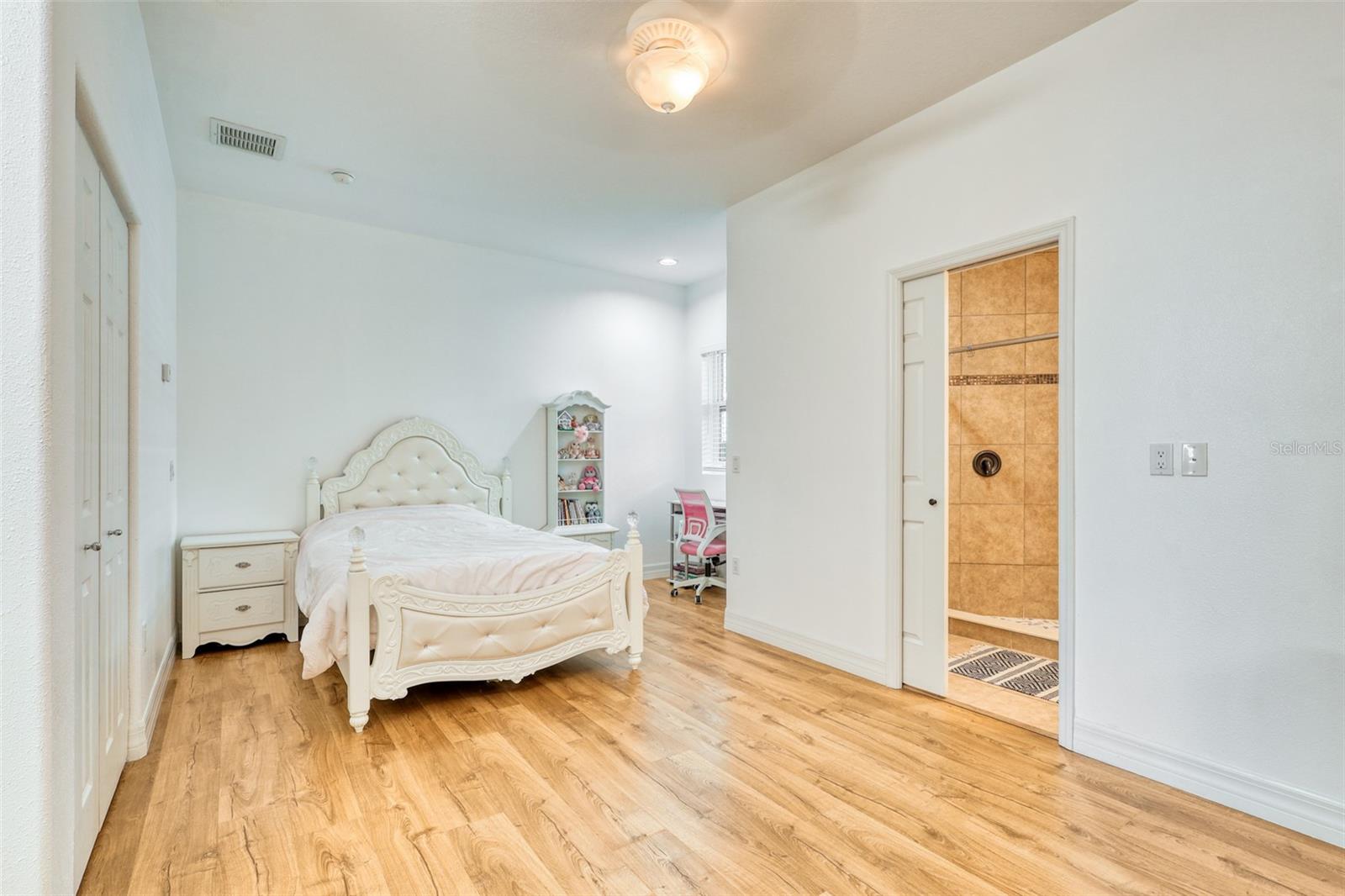 OAK FORD GOLF CLUB - Residential