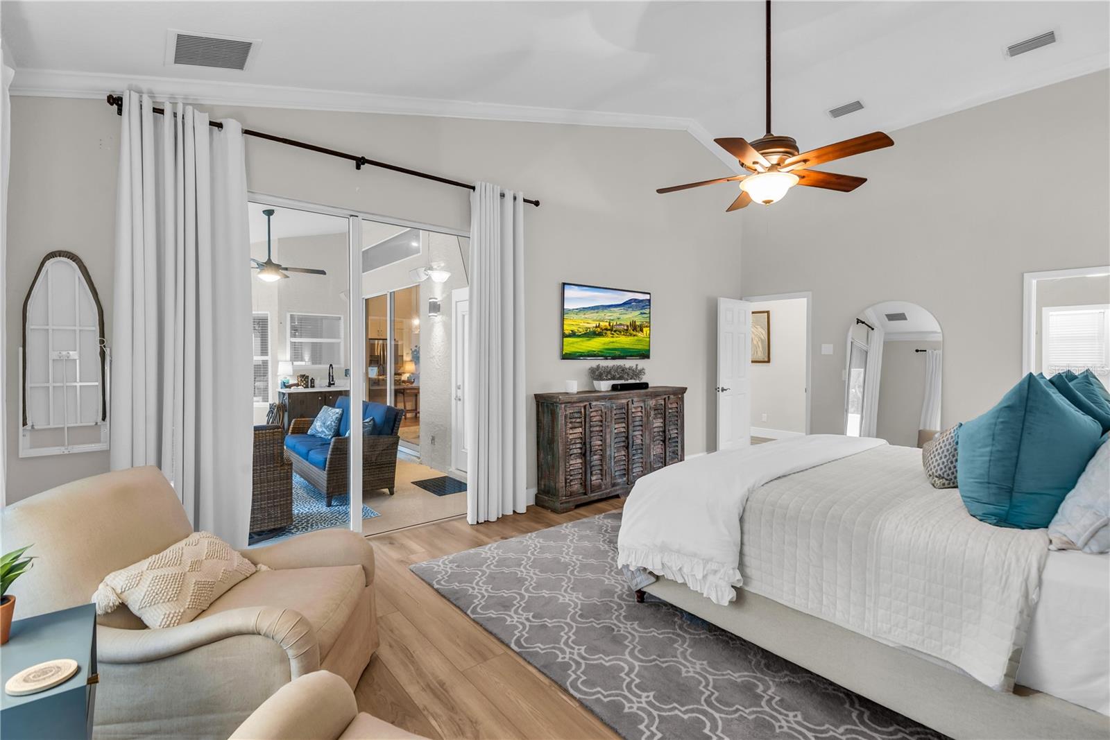 WINDSOR HILL - Residential