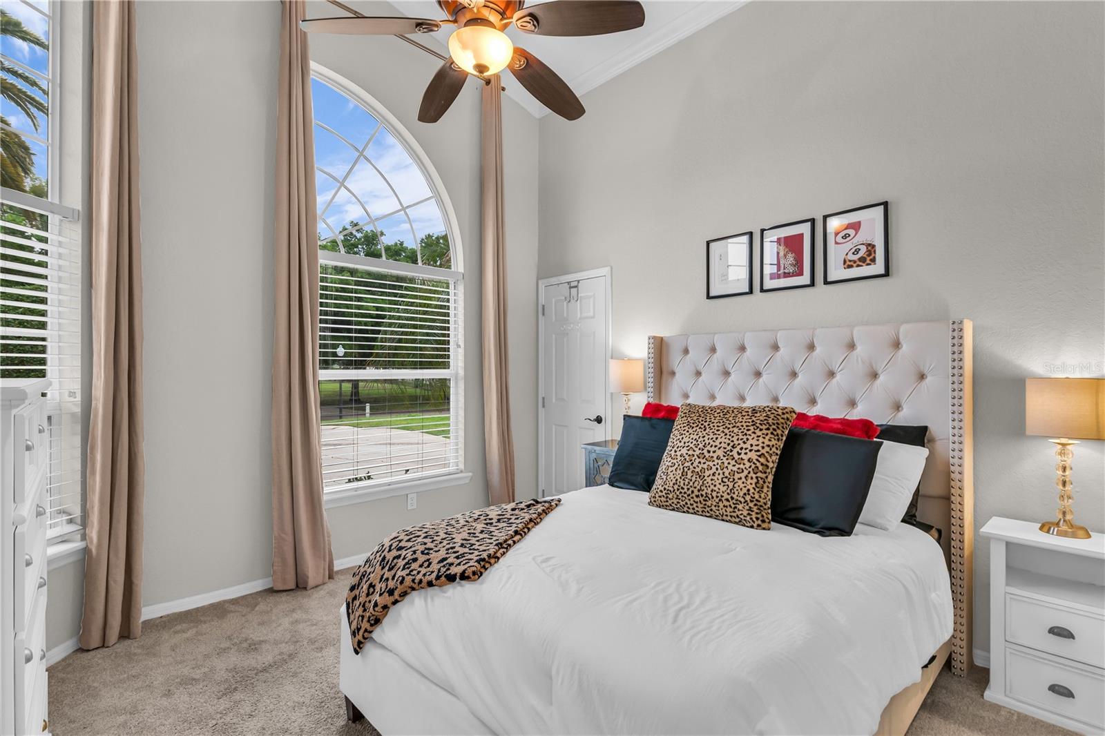 WINDSOR HILL - Residential