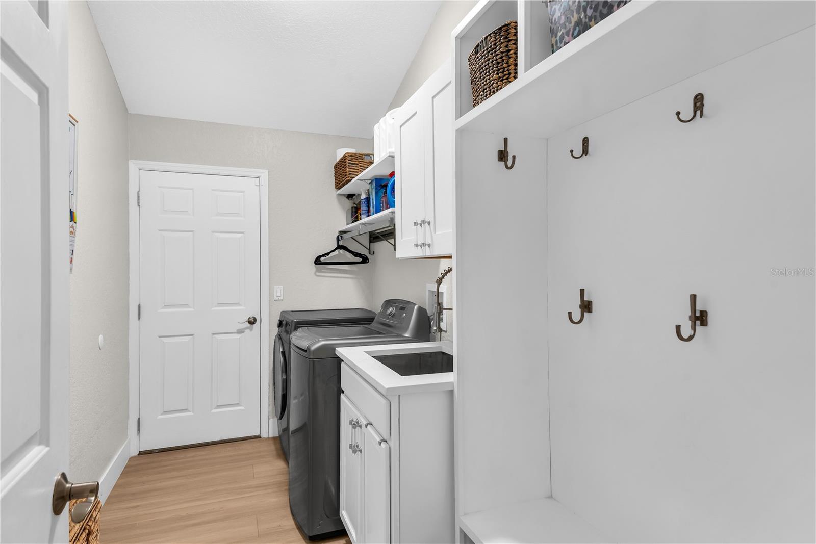 WINDSOR HILL - Residential