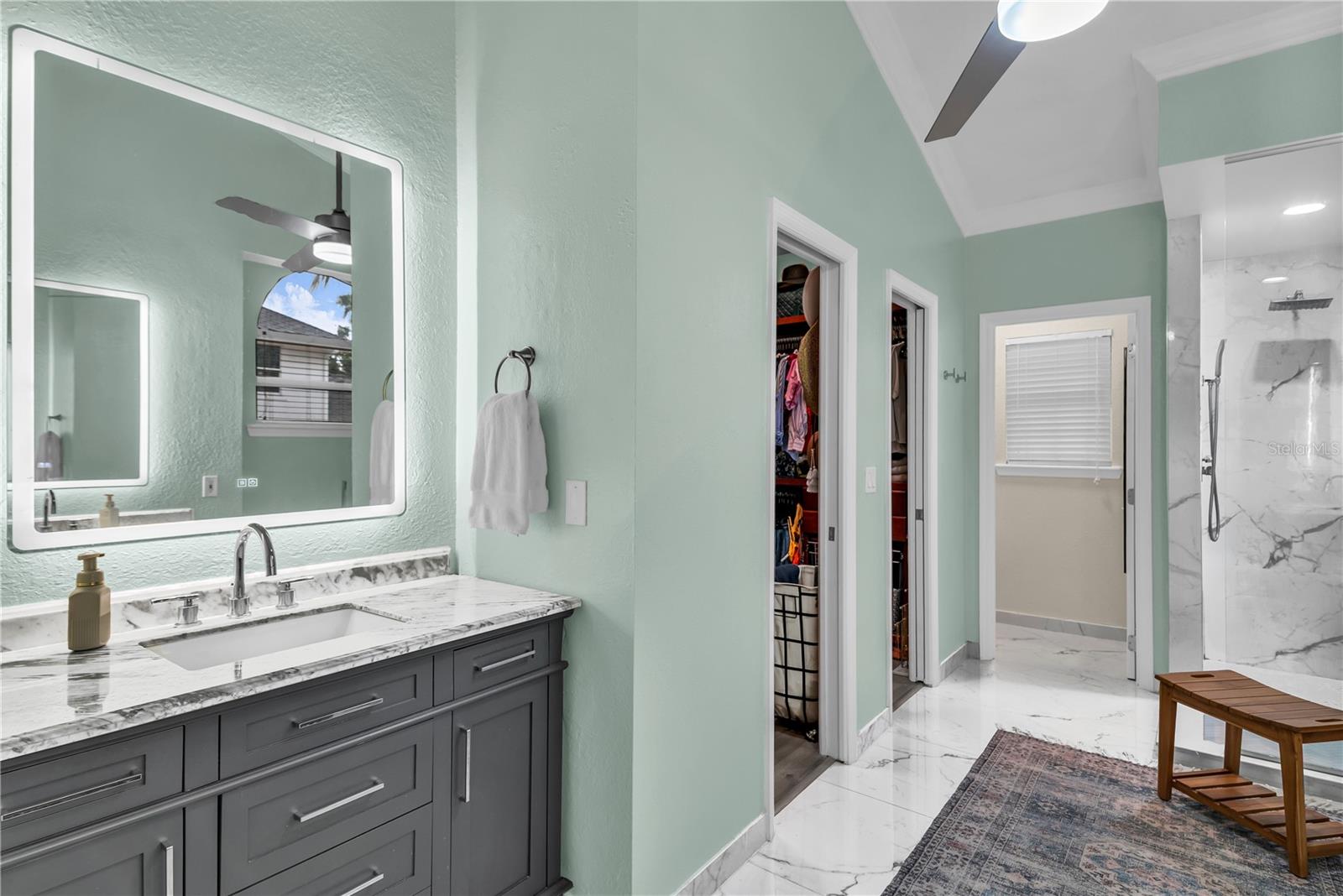 WINDSOR HILL - Residential