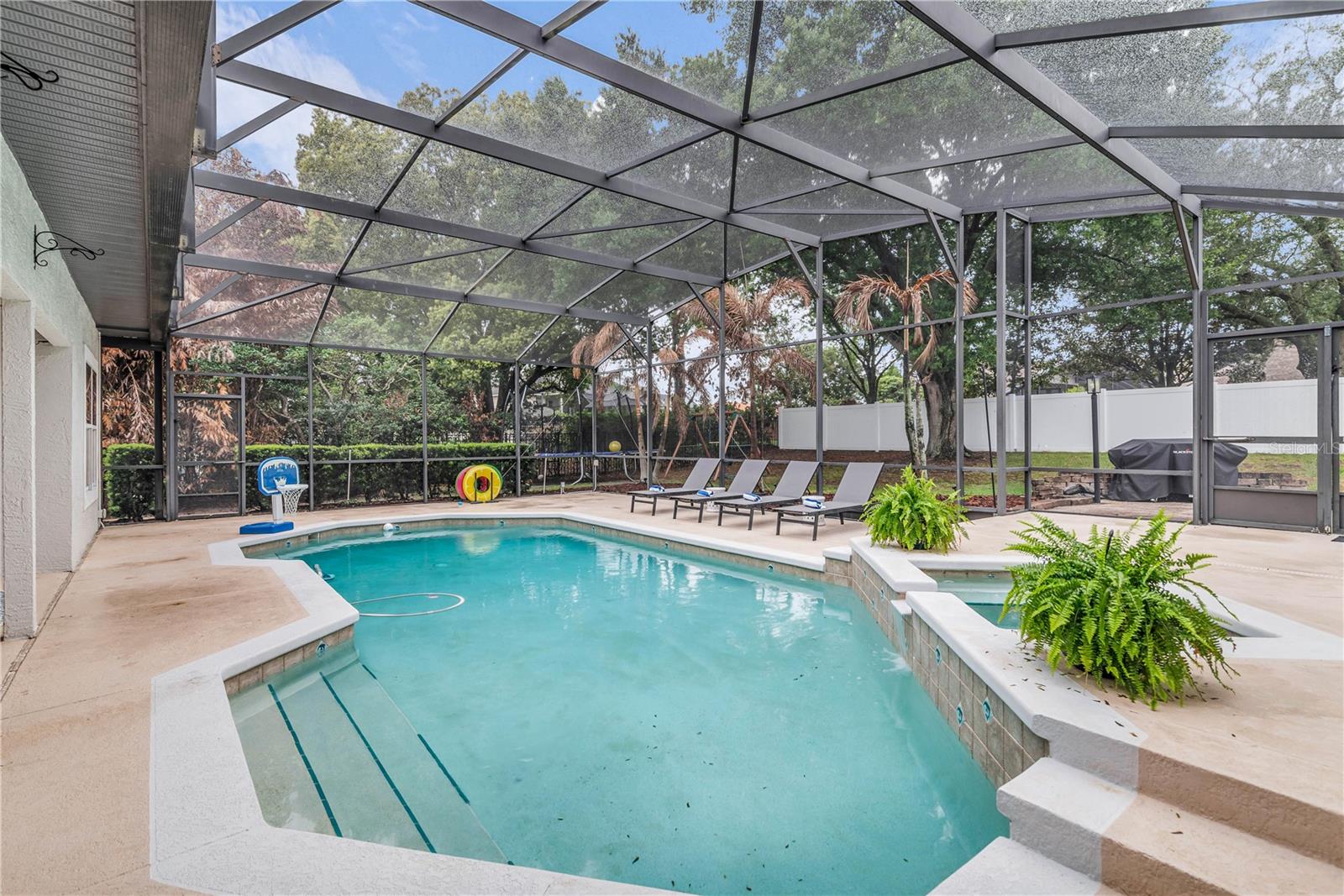 WINDSOR HILL - Residential