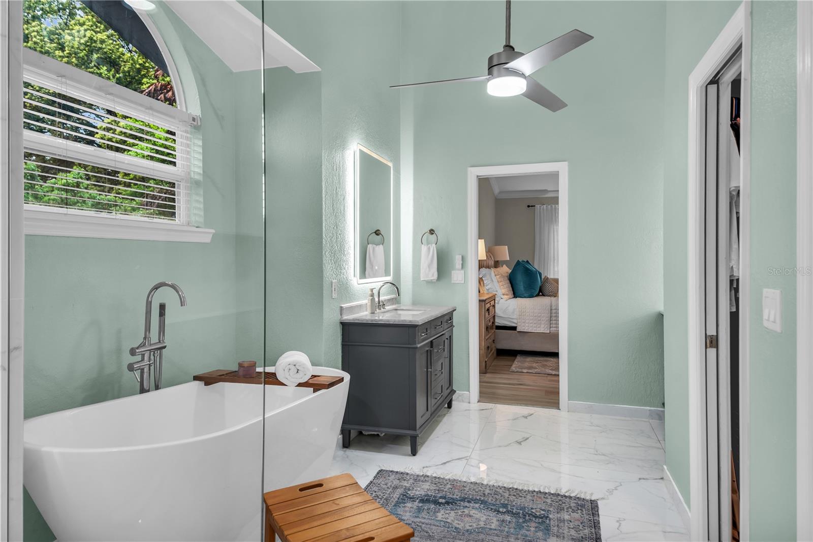 WINDSOR HILL - Residential