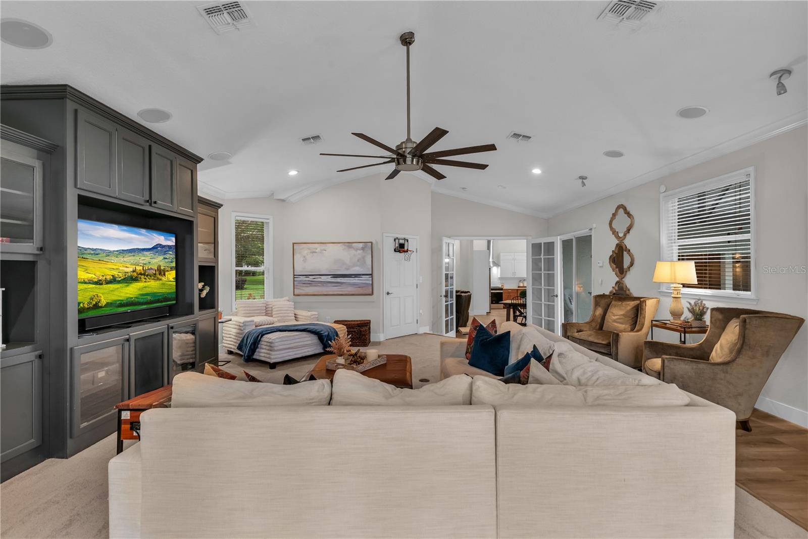 WINDSOR HILL - Residential