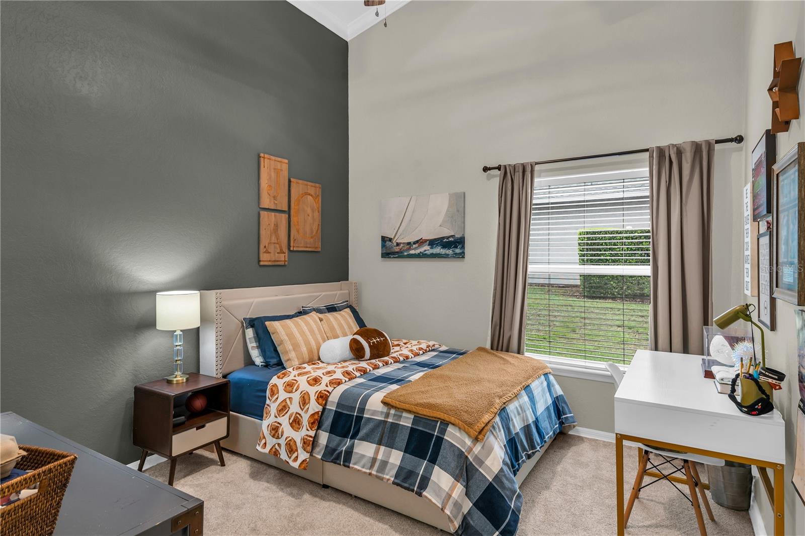 WINDSOR HILL - Residential