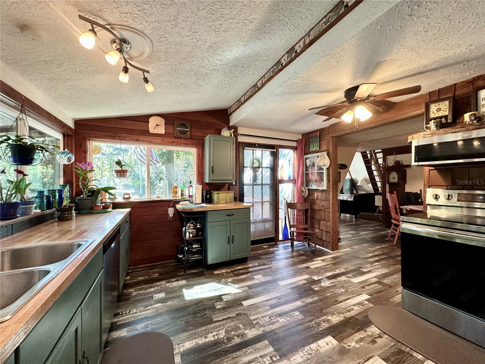 SUWANEE RIVER SPGS UN 3 - Residential