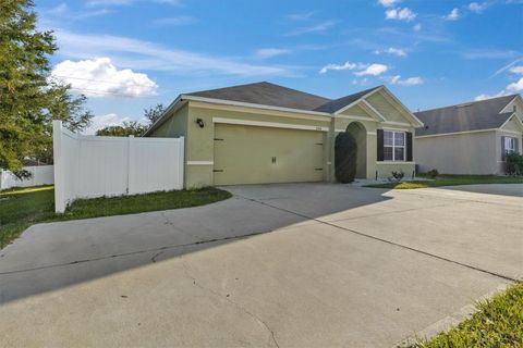 A home in WINTER HAVEN