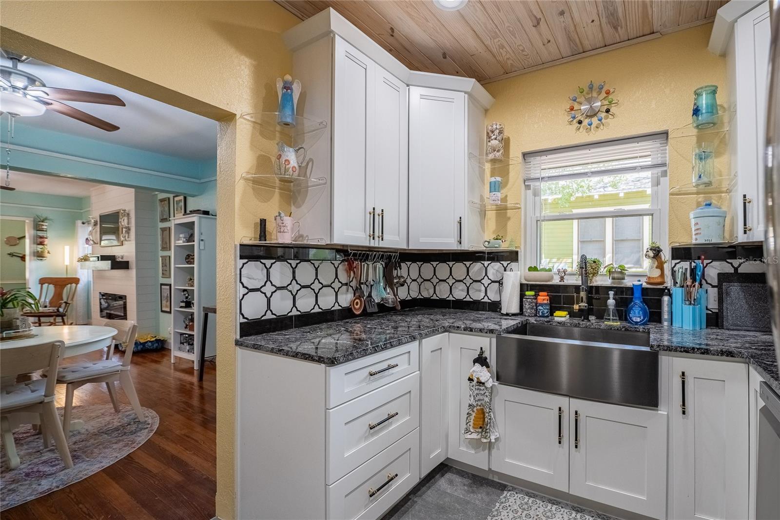 DIXIELAND REV - Residential