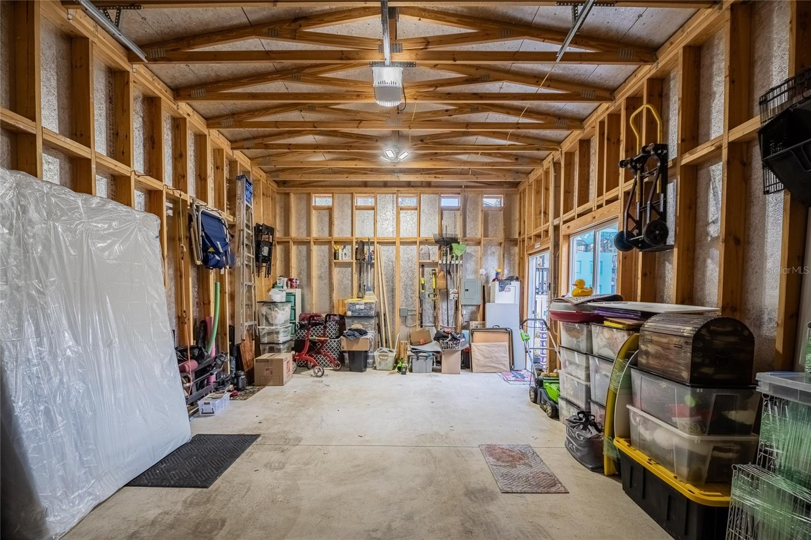 DIXIELAND REV - Residential