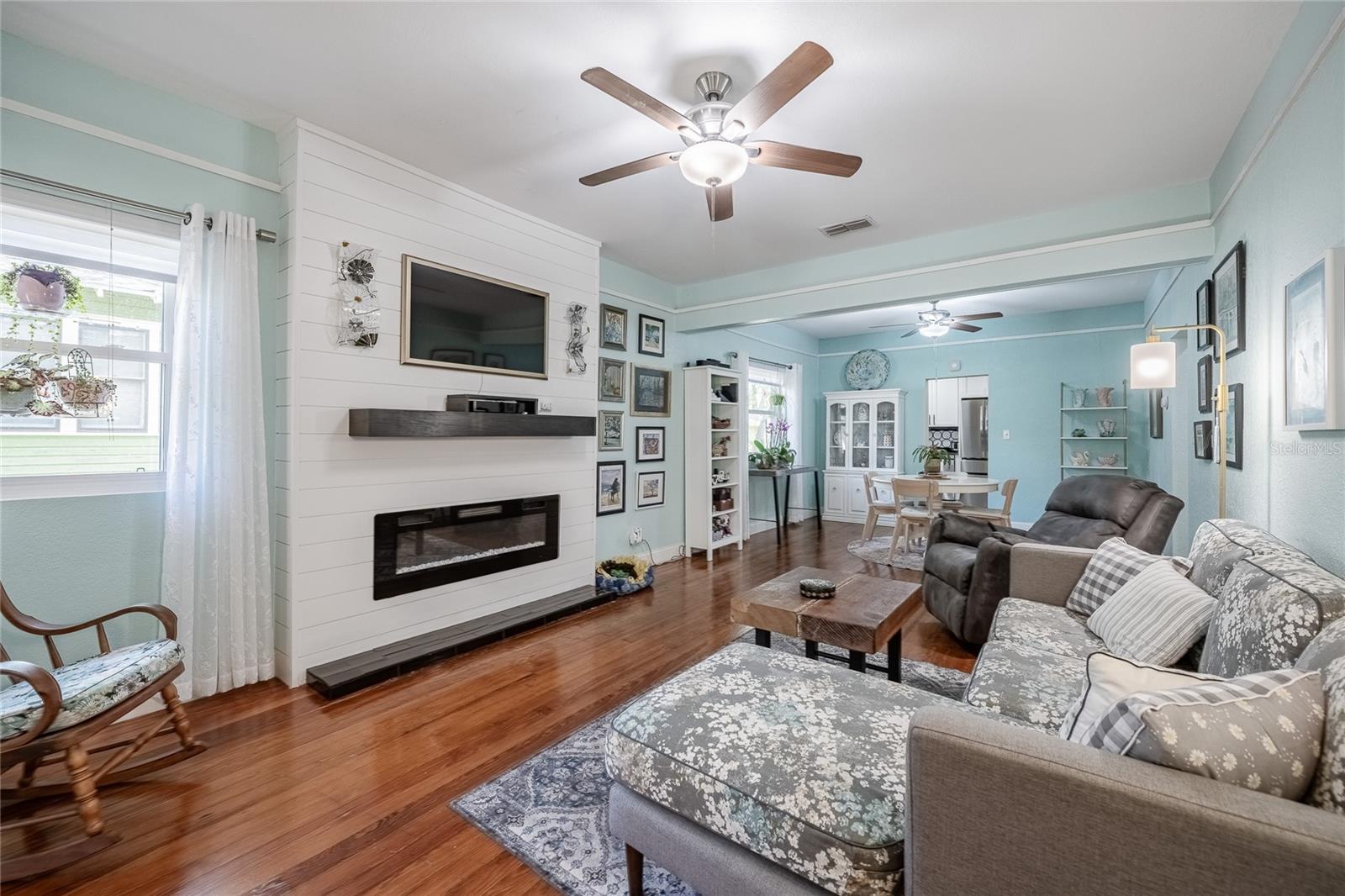 DIXIELAND REV - Residential