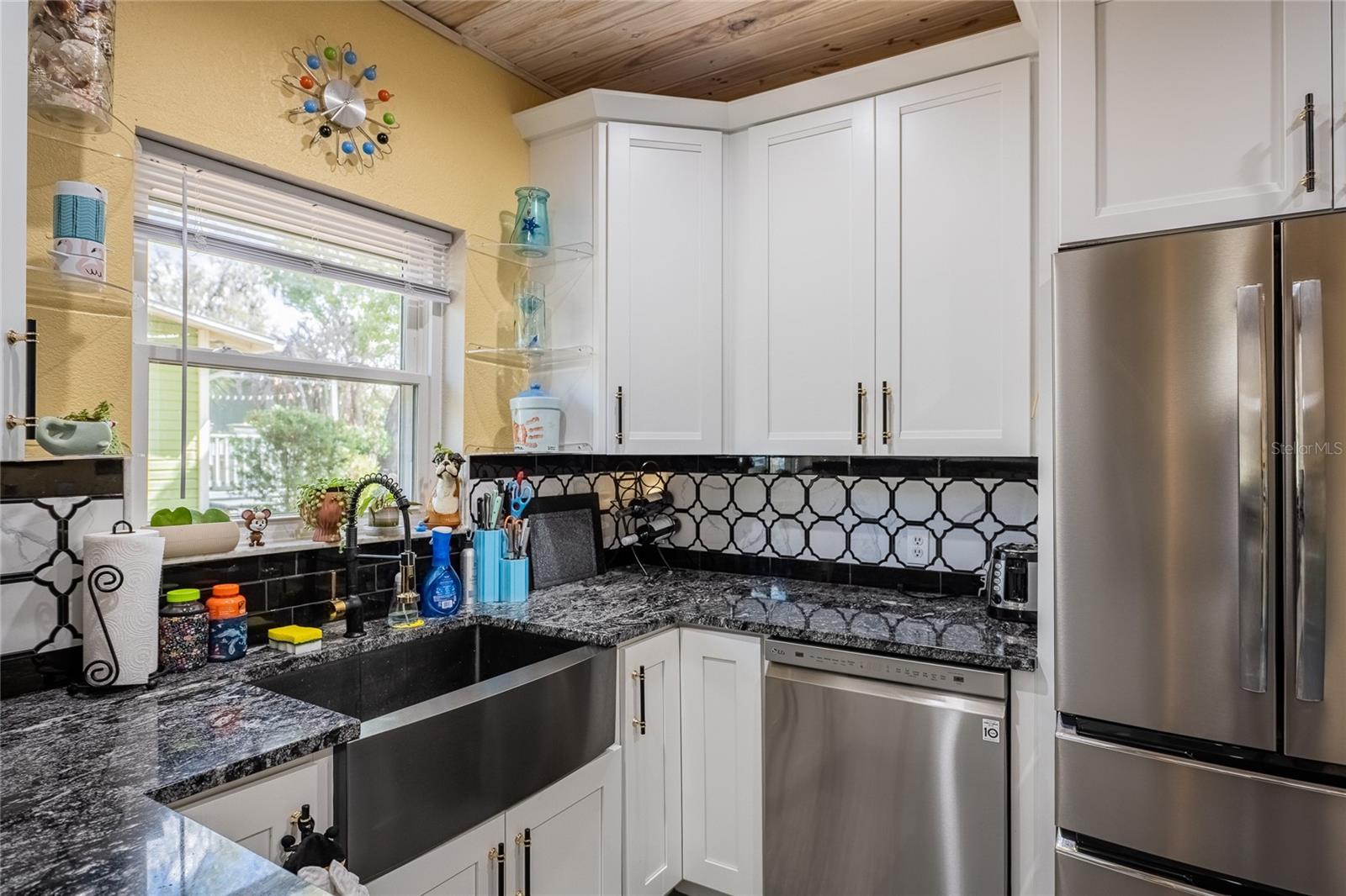 DIXIELAND REV - Residential