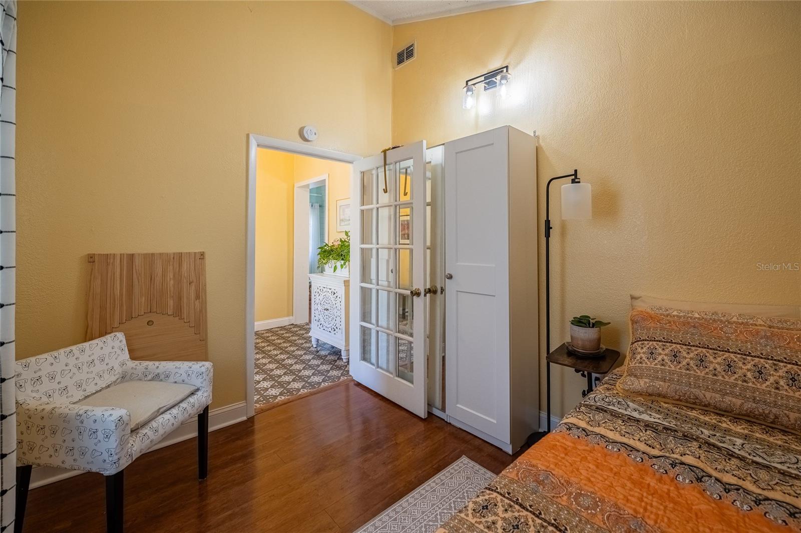 DIXIELAND REV - Residential