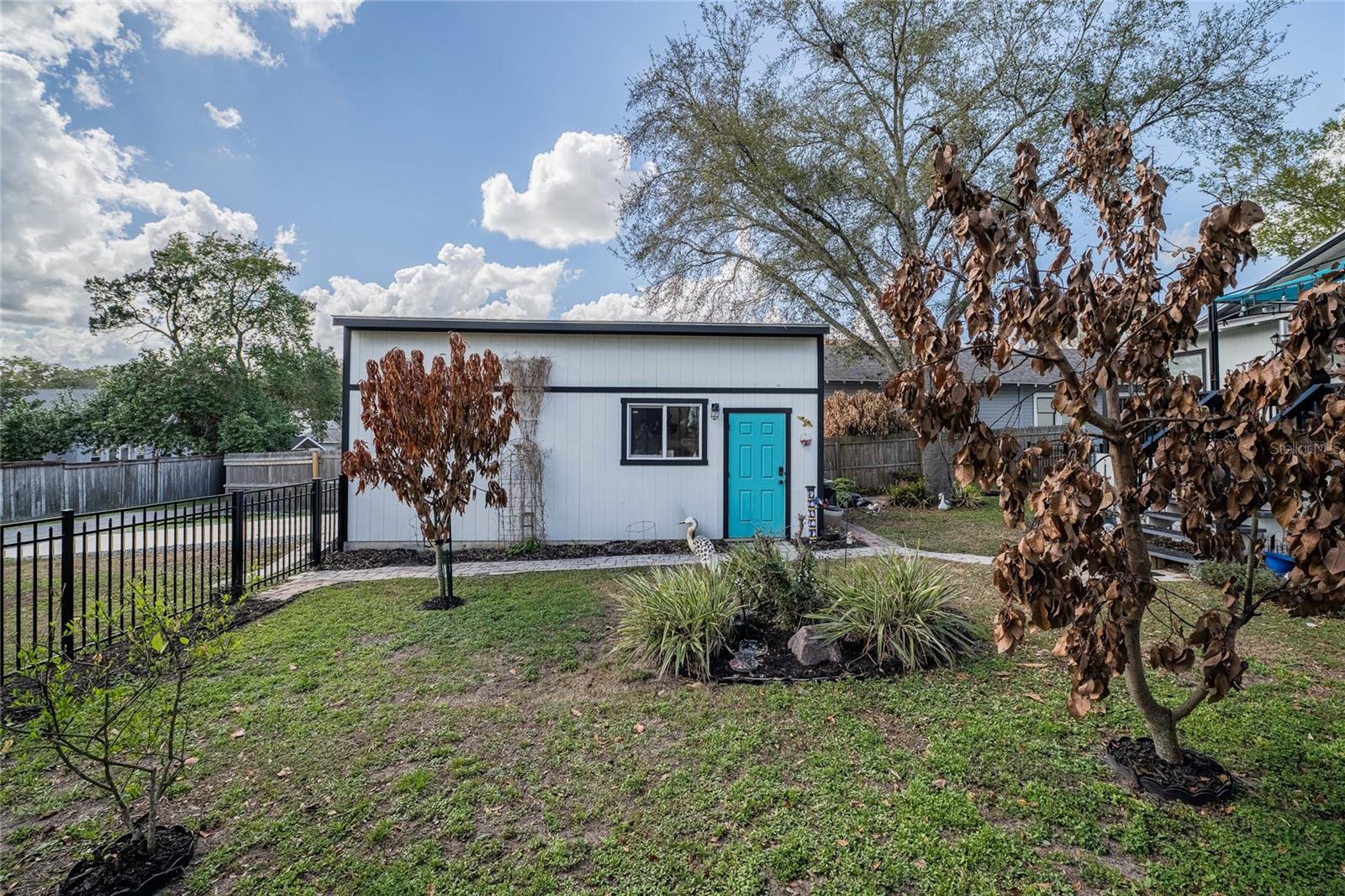 DIXIELAND REV - Residential