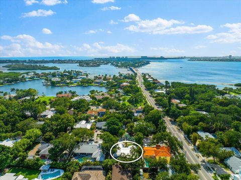 A home in SARASOTA