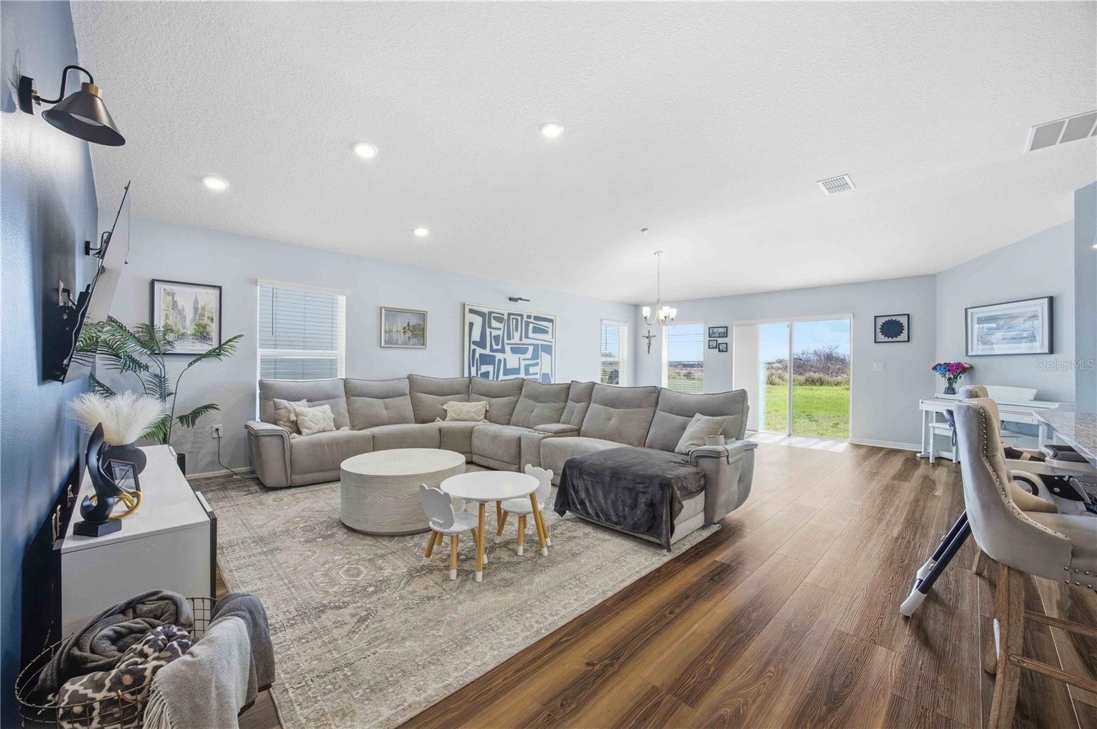 522 SUMMER GROVE LANE