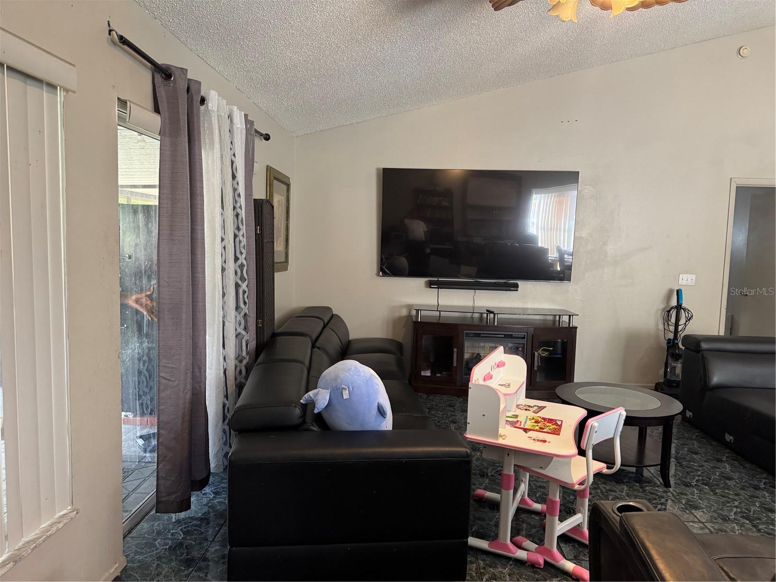 SILVER RIDGE PH 04 - Residential