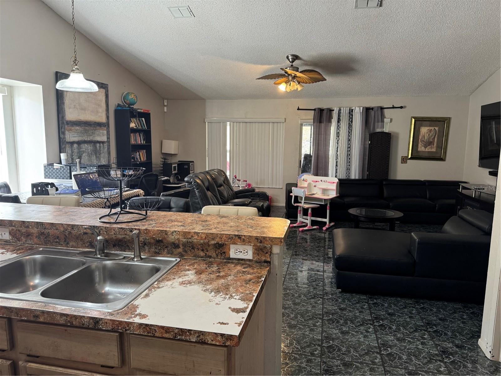 SILVER RIDGE PH 04 - Residential