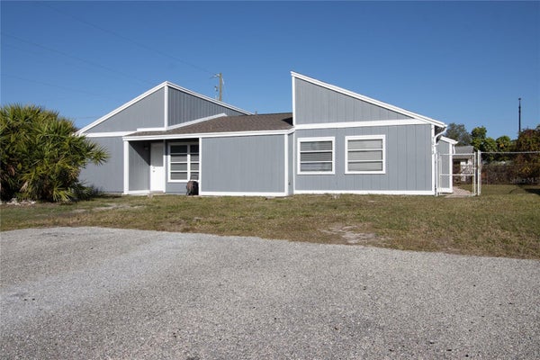 7013 BRENTFORD RD, SARASOTA, FL 34241 - Image d2ea7371e5691af5d509e3963c4eab92/1086412949