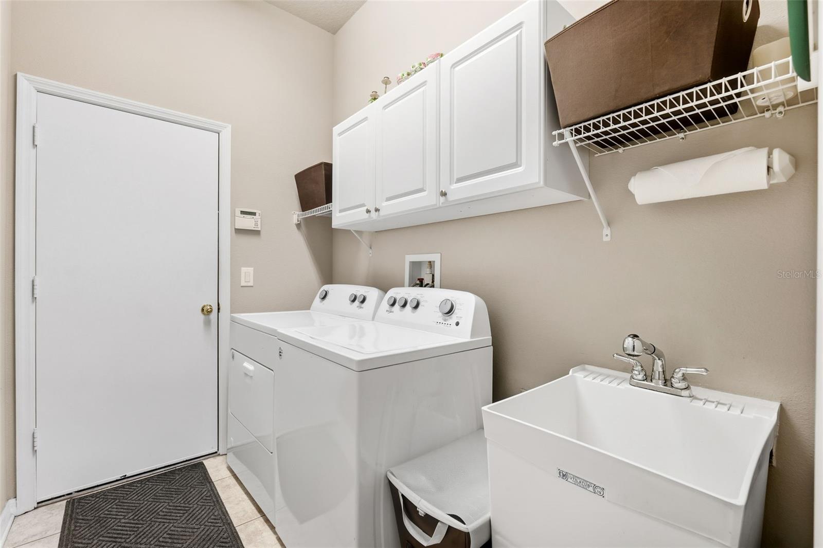 WELLINGTON MANOR PH 2 - Residential