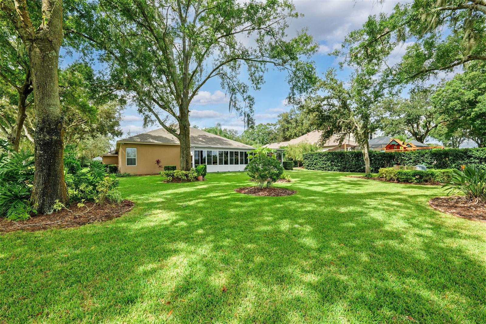 WELLINGTON MANOR PH 2 - Residential