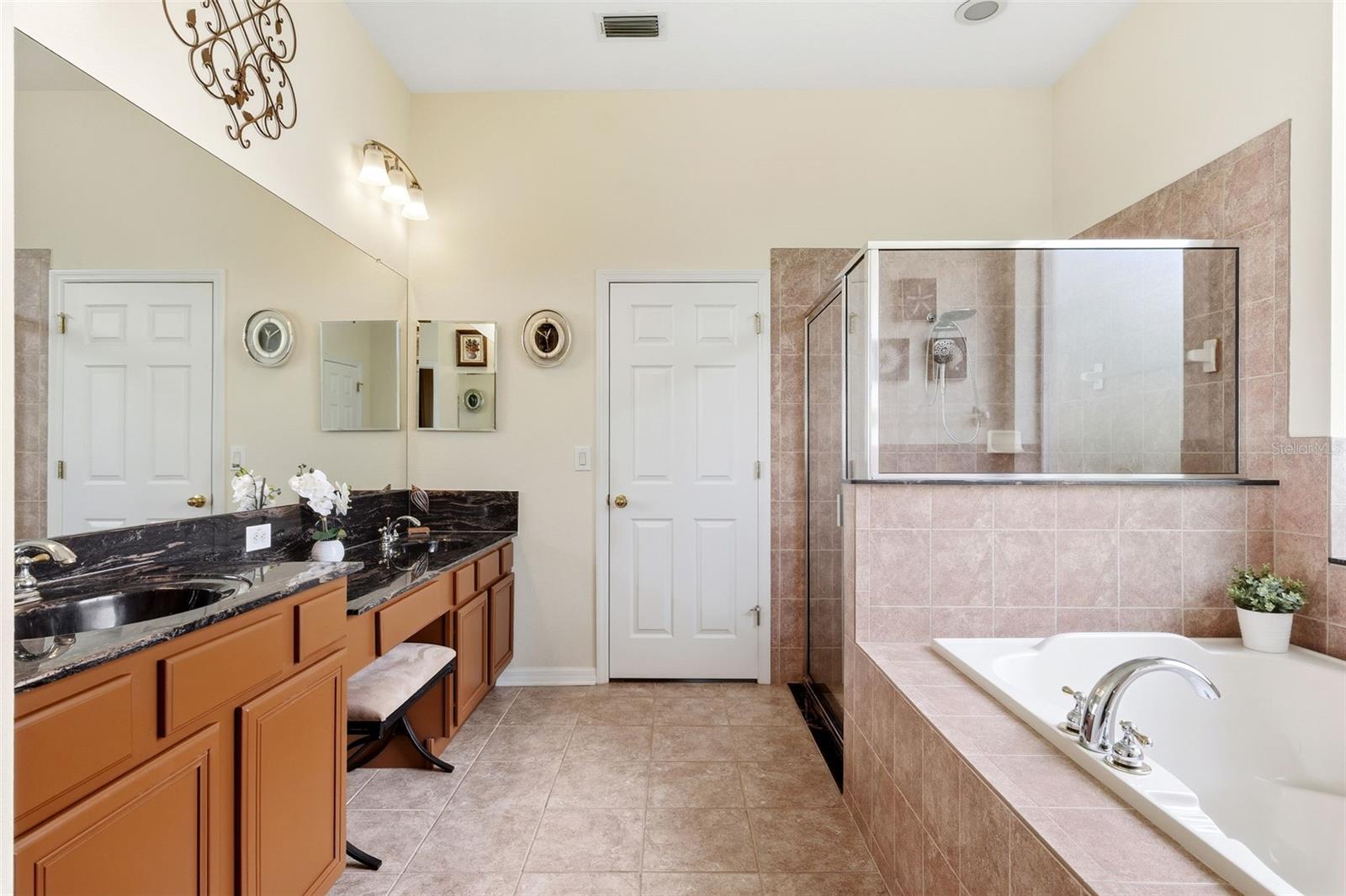 WELLINGTON MANOR PH 2 - Residential