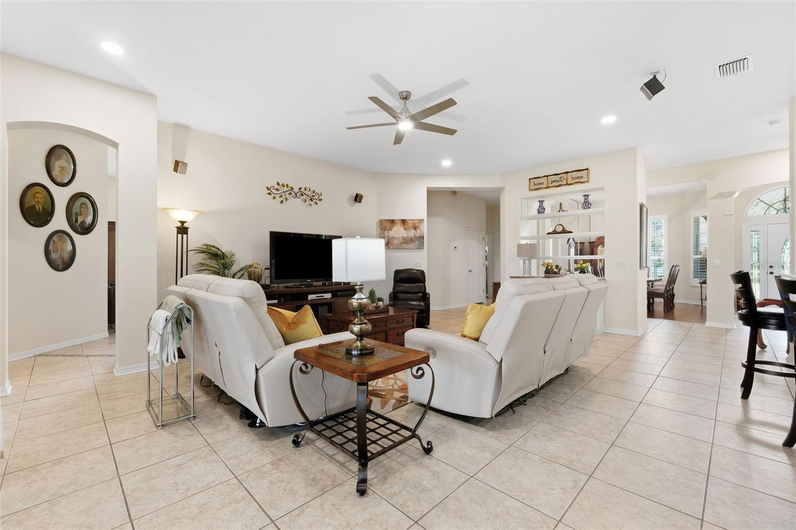 WELLINGTON MANOR PH 2 - Residential