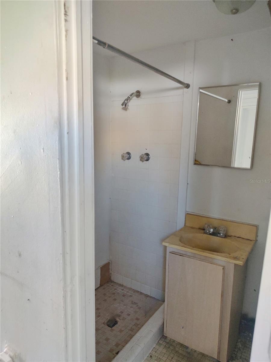 ROGERS SEABREEZE DBO PG 301 & - Residential