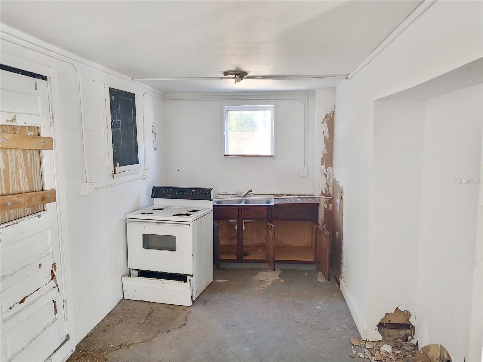 ROGERS SEABREEZE DBO PG 301 & - Residential