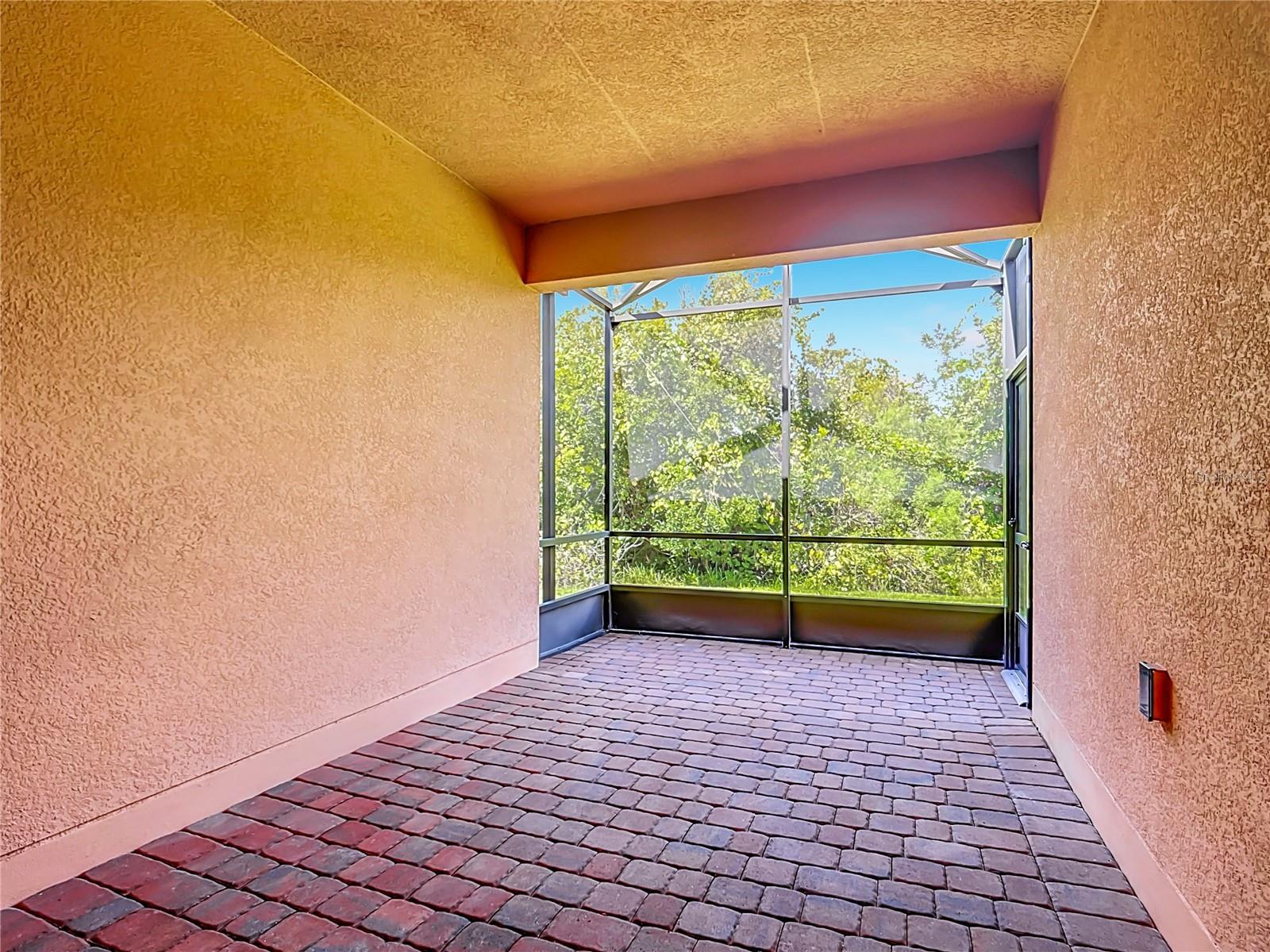 3443 FALLBROOK DR