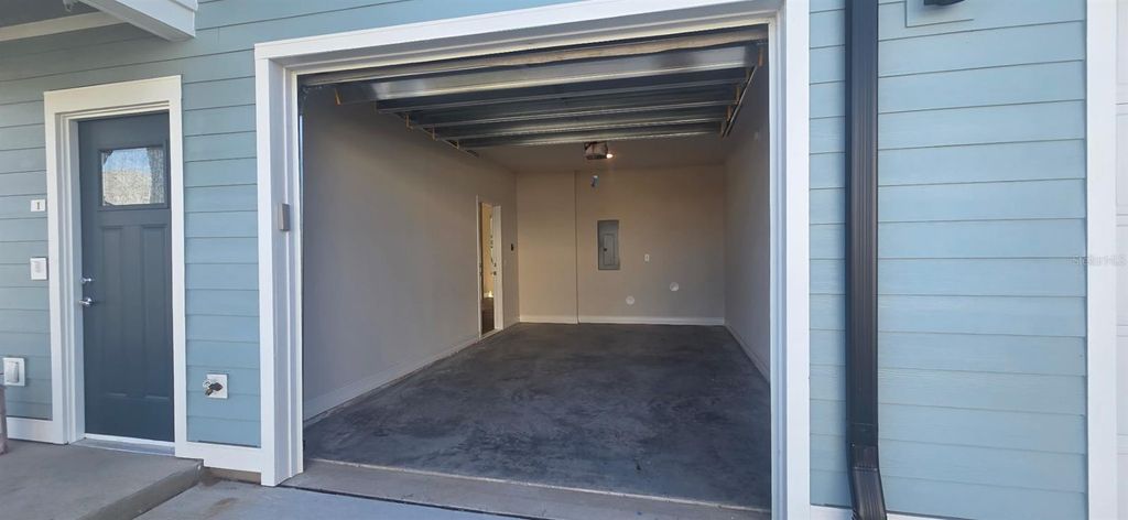 Photo of 1001 Caroline Street #1-01, Tavares, FL 32778 (MLS # O6360368)