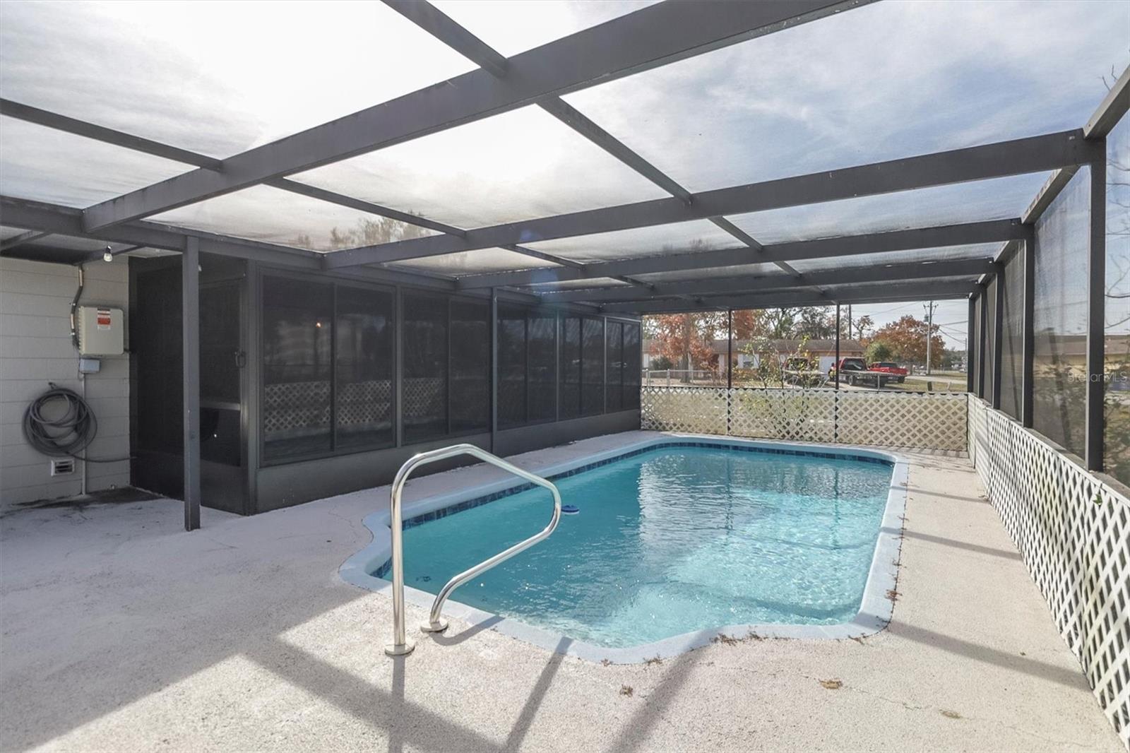 SPRING HILL - Residential