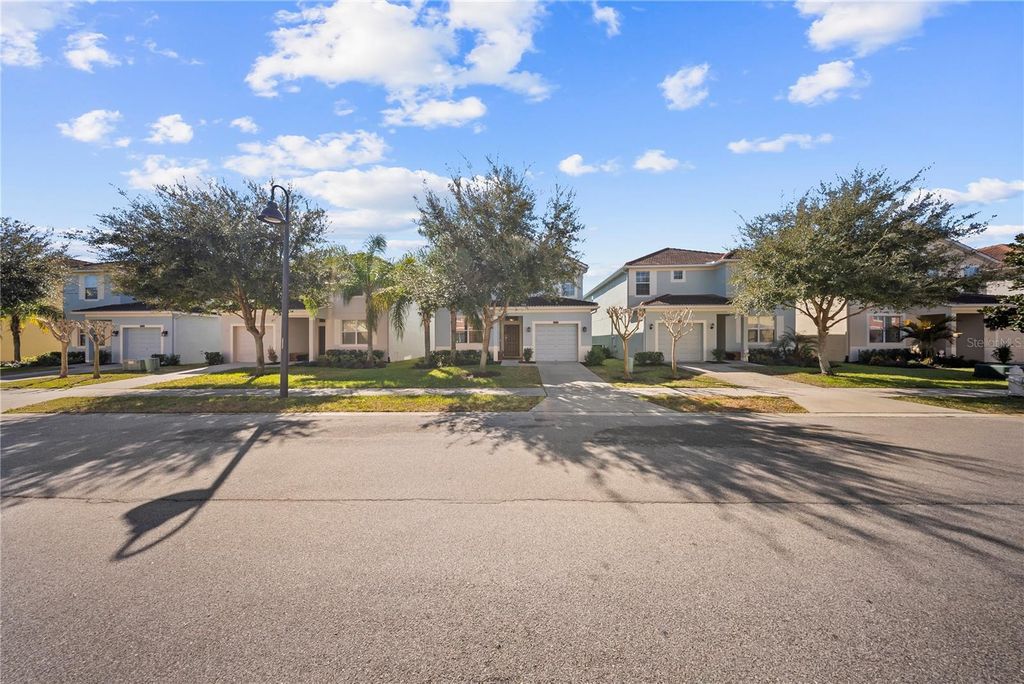 Photo of 8960 Bismarck Palm Rd, Kissimmee, FL 34747 (MLS # S5143167)