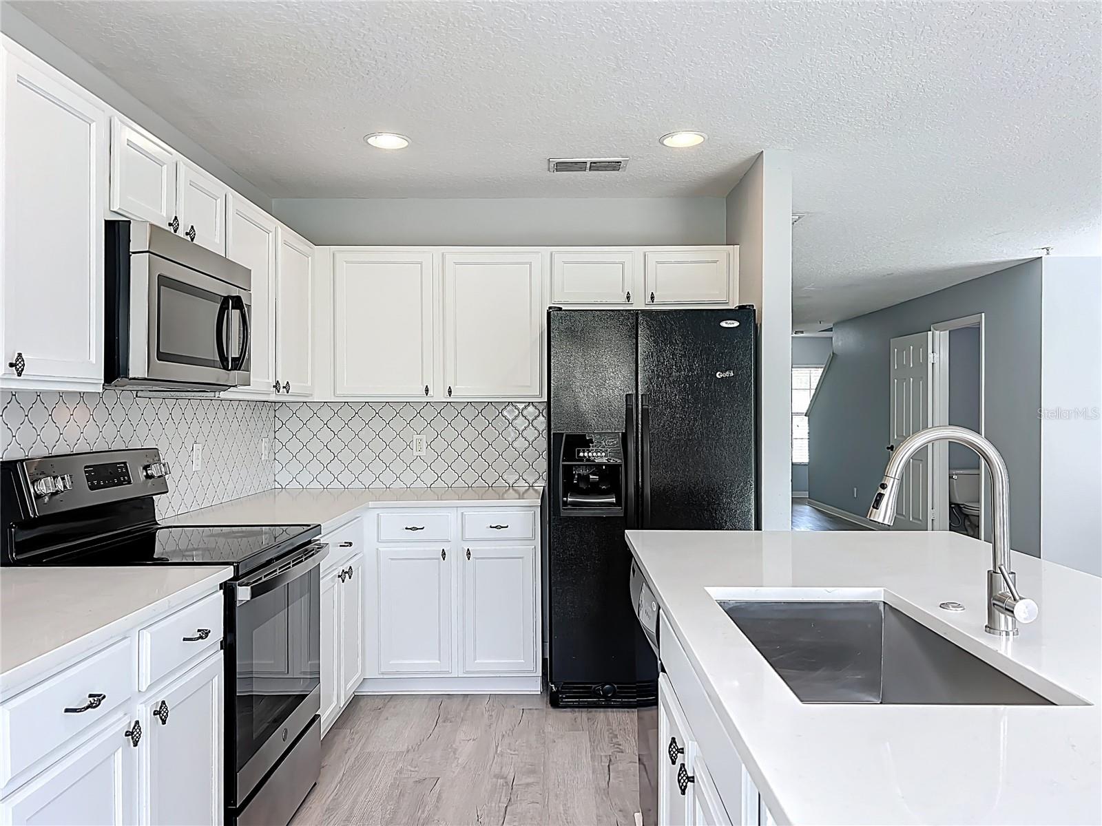 LYNWOOD AT SOUTHMEADOW CONDO PH 11 - Residential