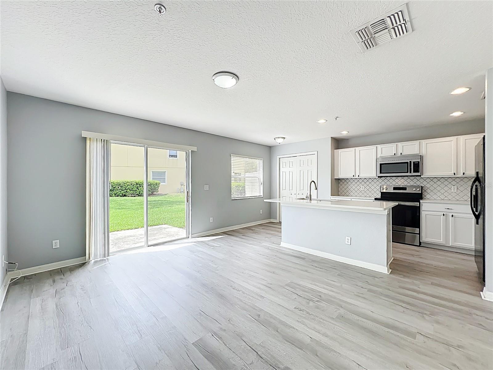 LYNWOOD AT SOUTHMEADOW CONDO PH 11 - Residential