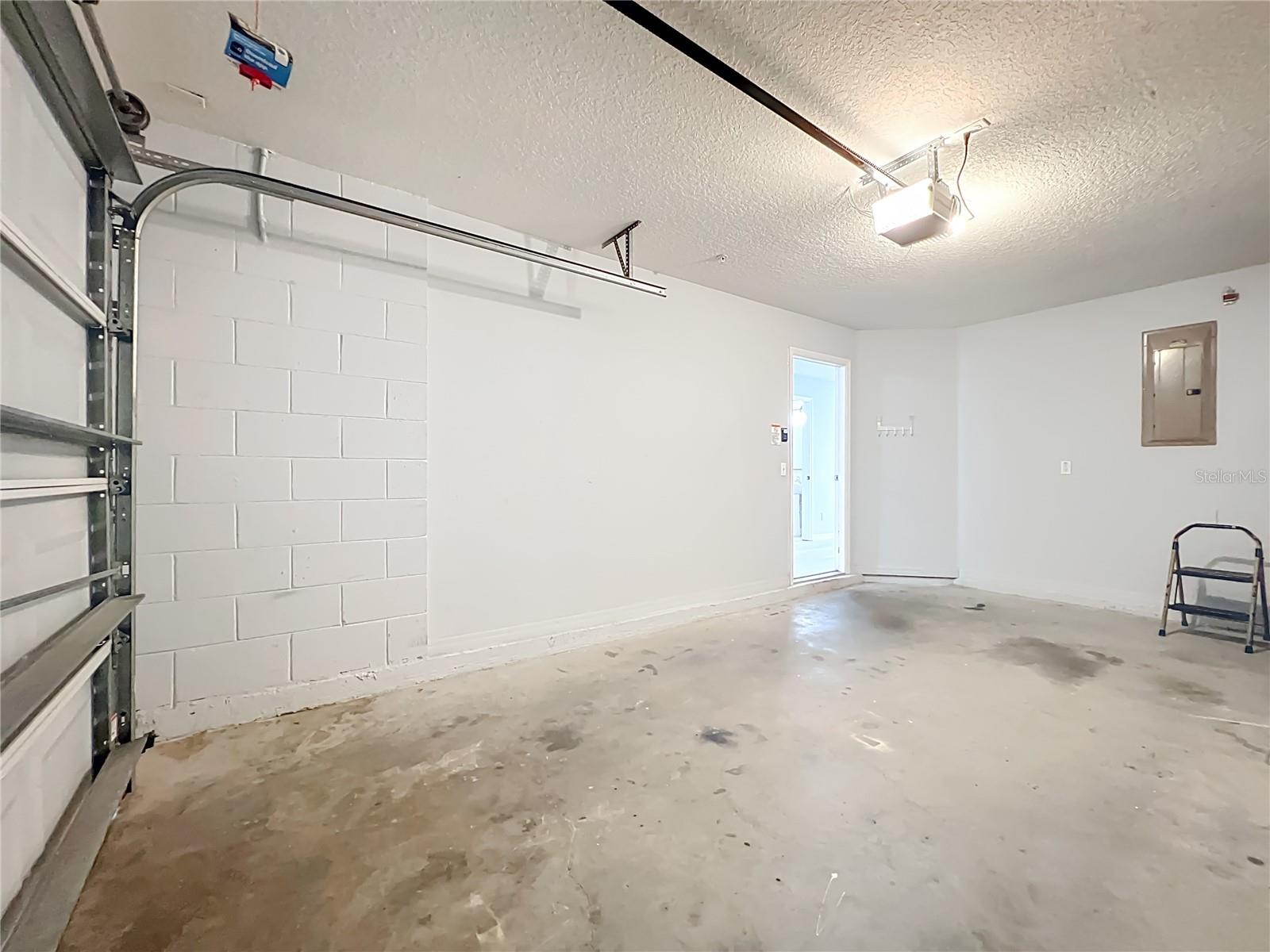 LYNWOOD AT SOUTHMEADOW CONDO PH 11 - Residential