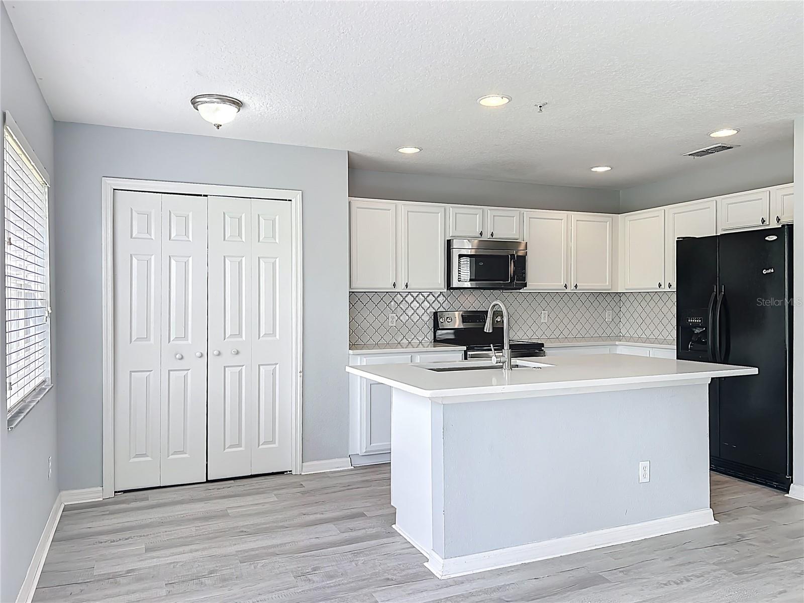 LYNWOOD AT SOUTHMEADOW CONDO PH 11 - Residential