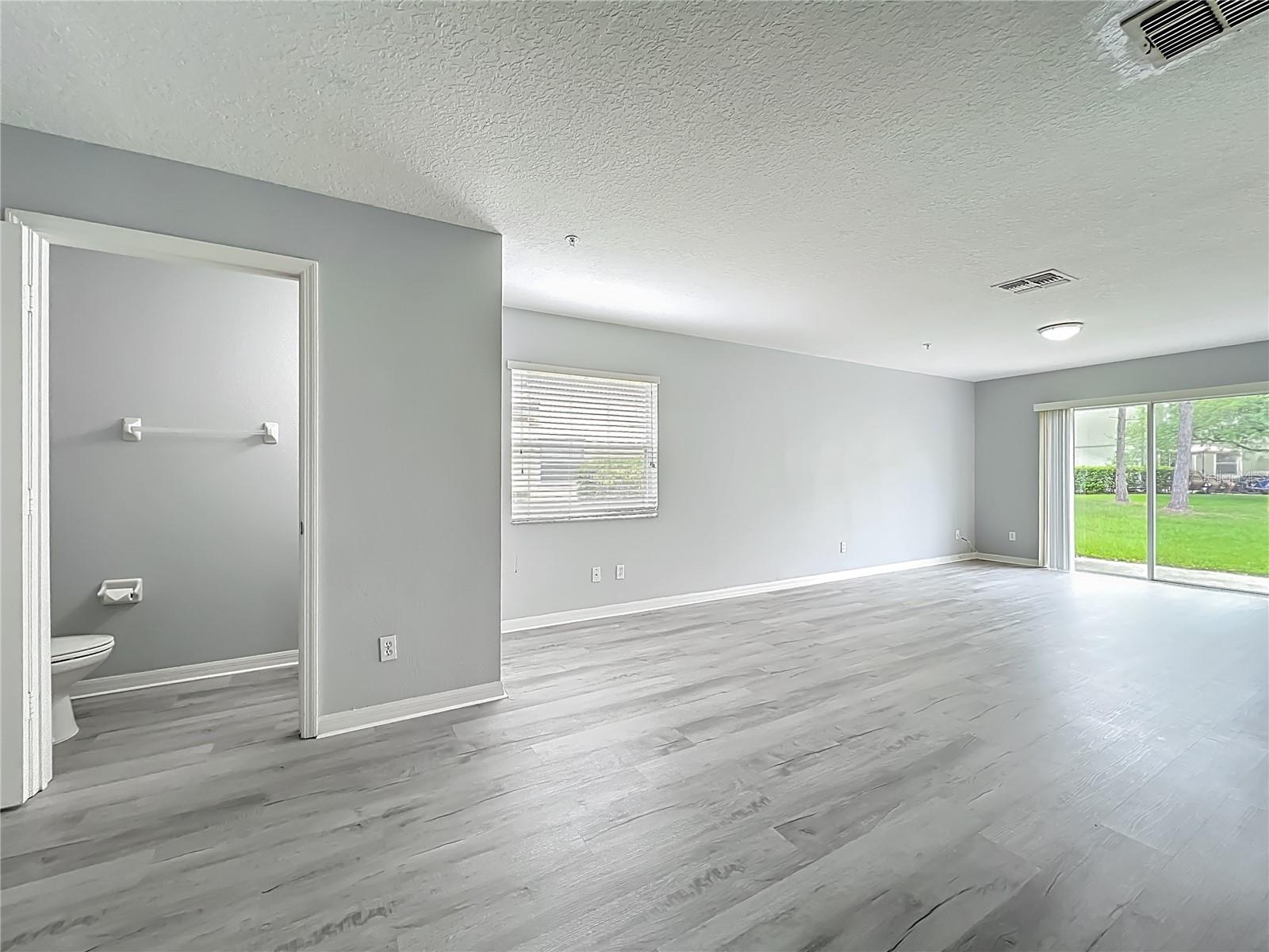 LYNWOOD AT SOUTHMEADOW CONDO PH 11 - Residential